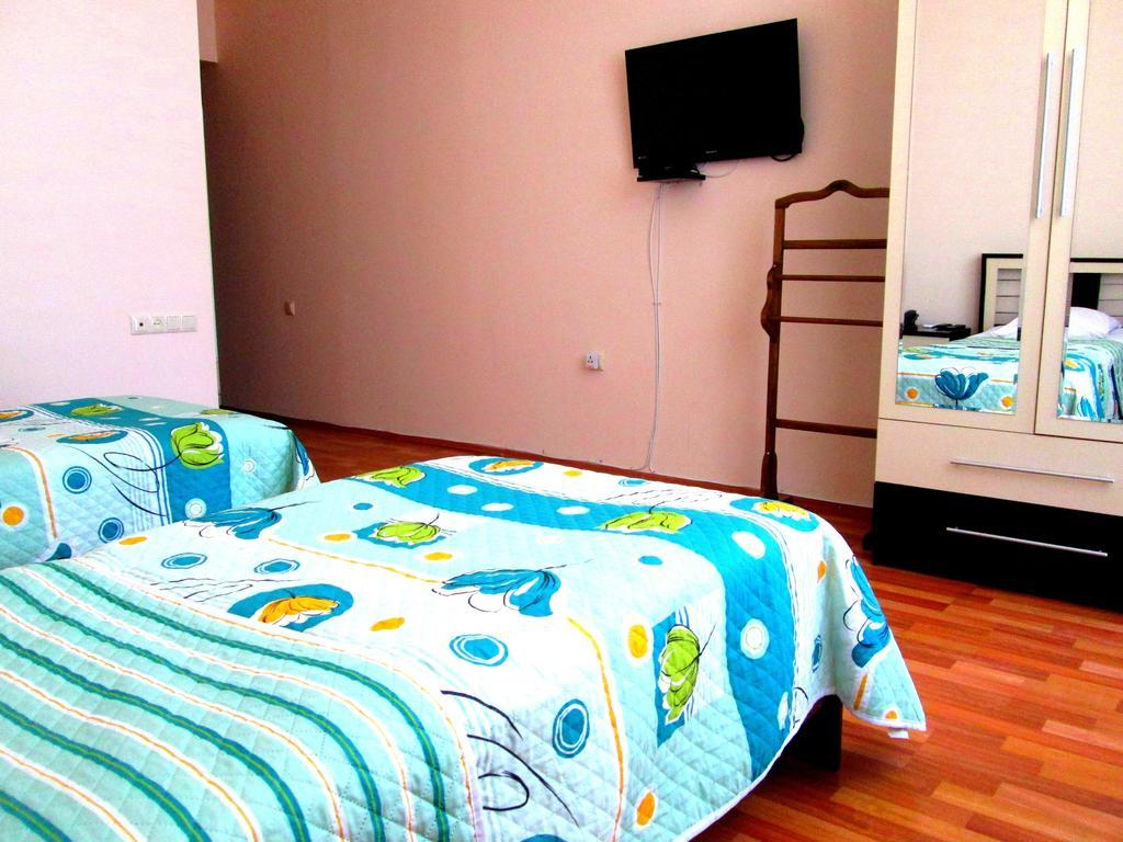 Max Comfort Hotel 库塔伊西 客房 照片